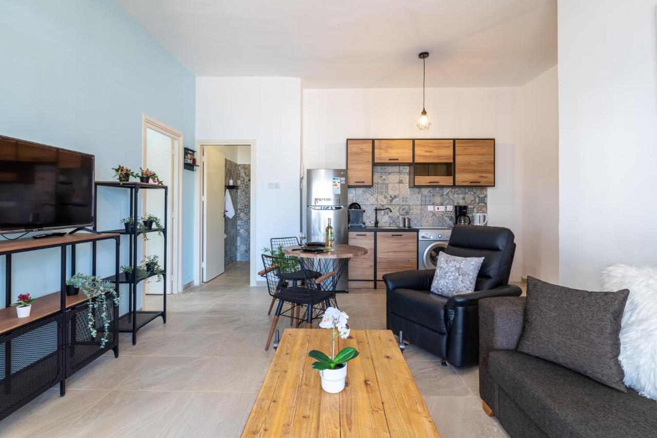 Nala - 2 Bedroom Apartment In Larnaca Exterior photo